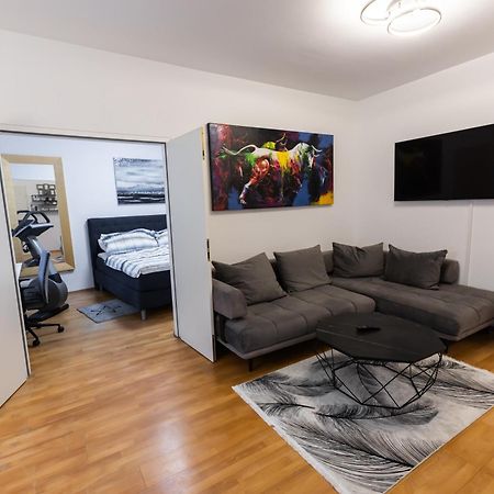 Palais Petrus Apartment Wina Bagian luar foto