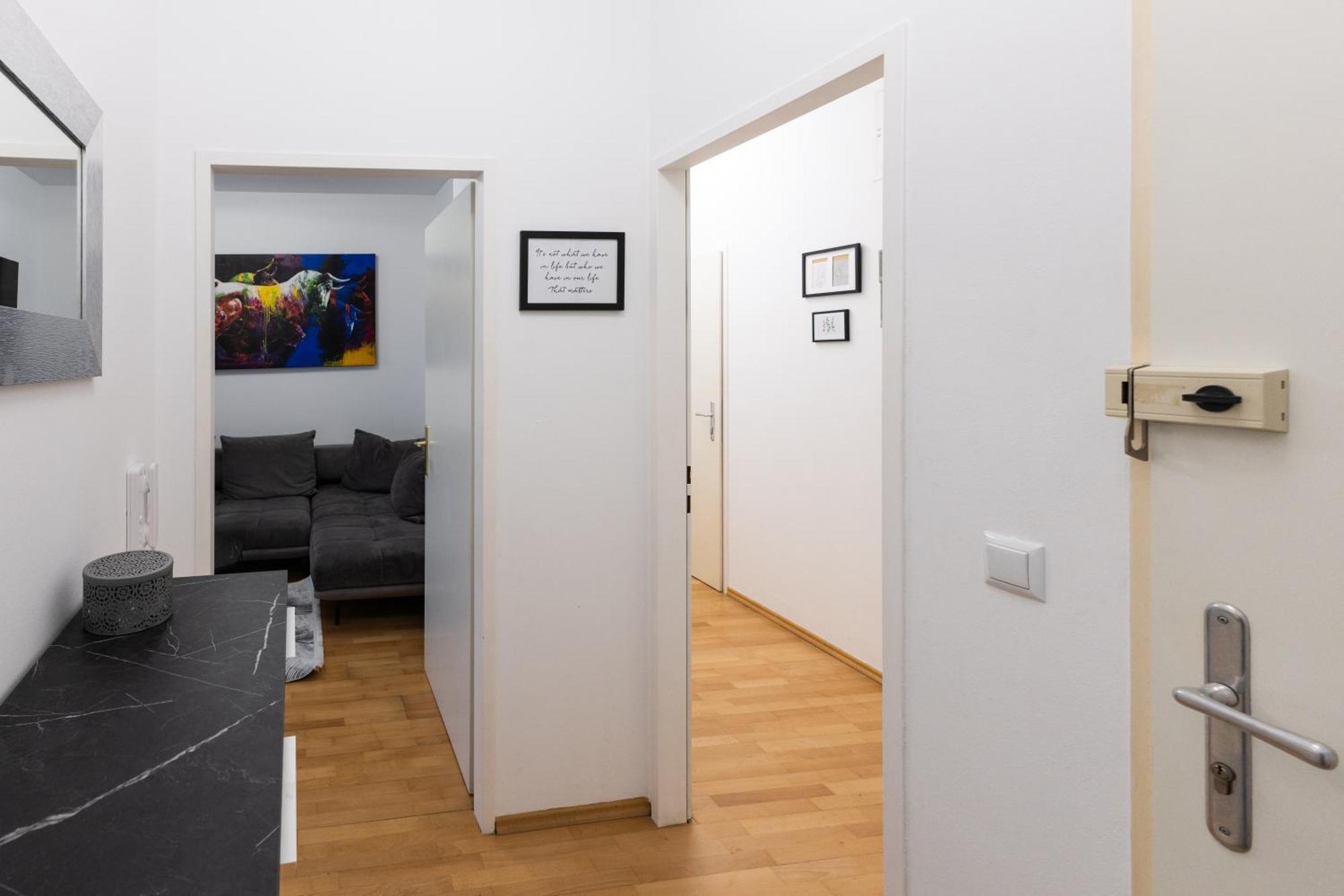 Palais Petrus Apartment Wina Bagian luar foto